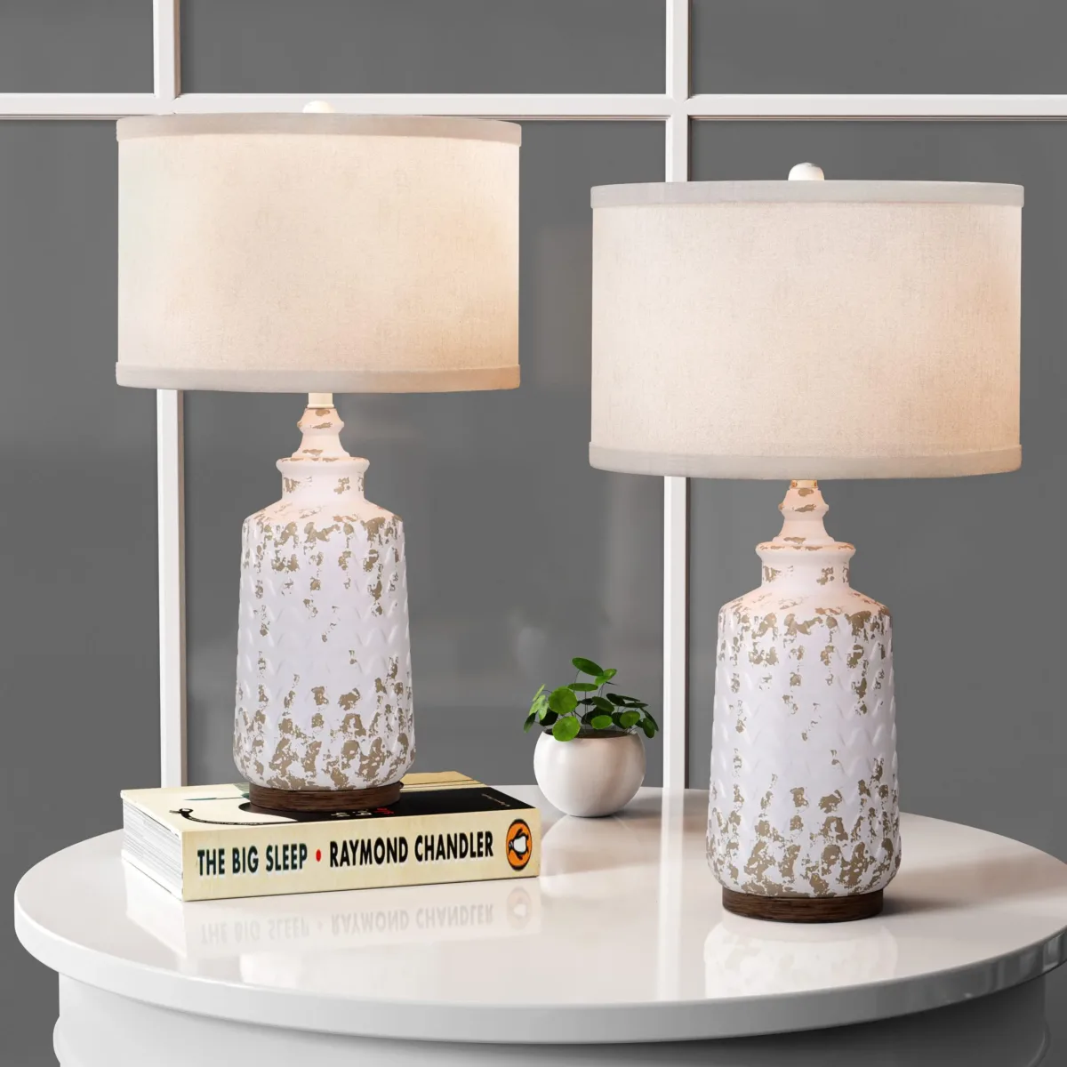 Sophia Resin Table Lamp - Image 4