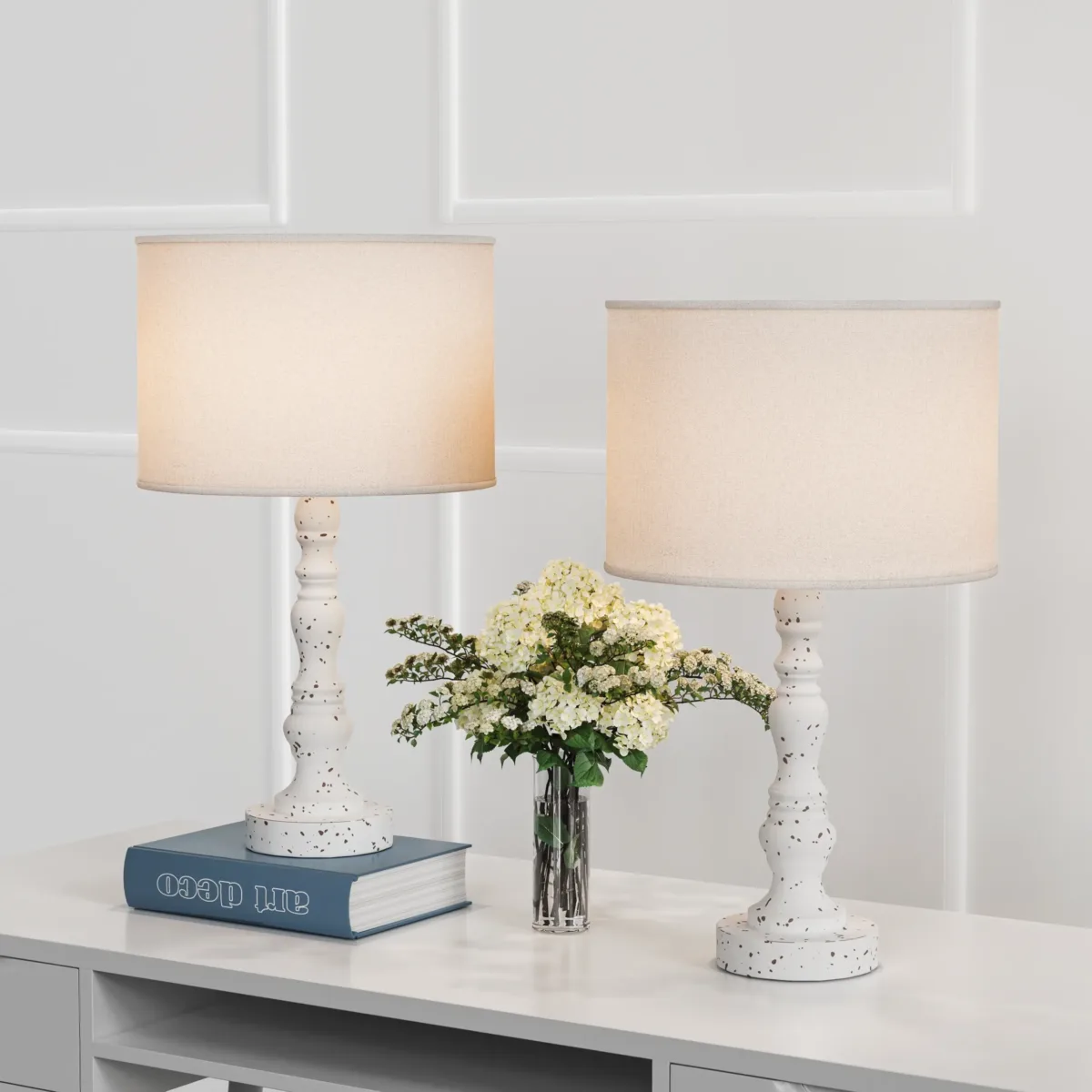 Tomisin Resin Table Lamp - Image 4