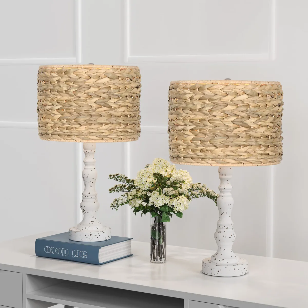 Maroa Resin Table Lamp - Image 4