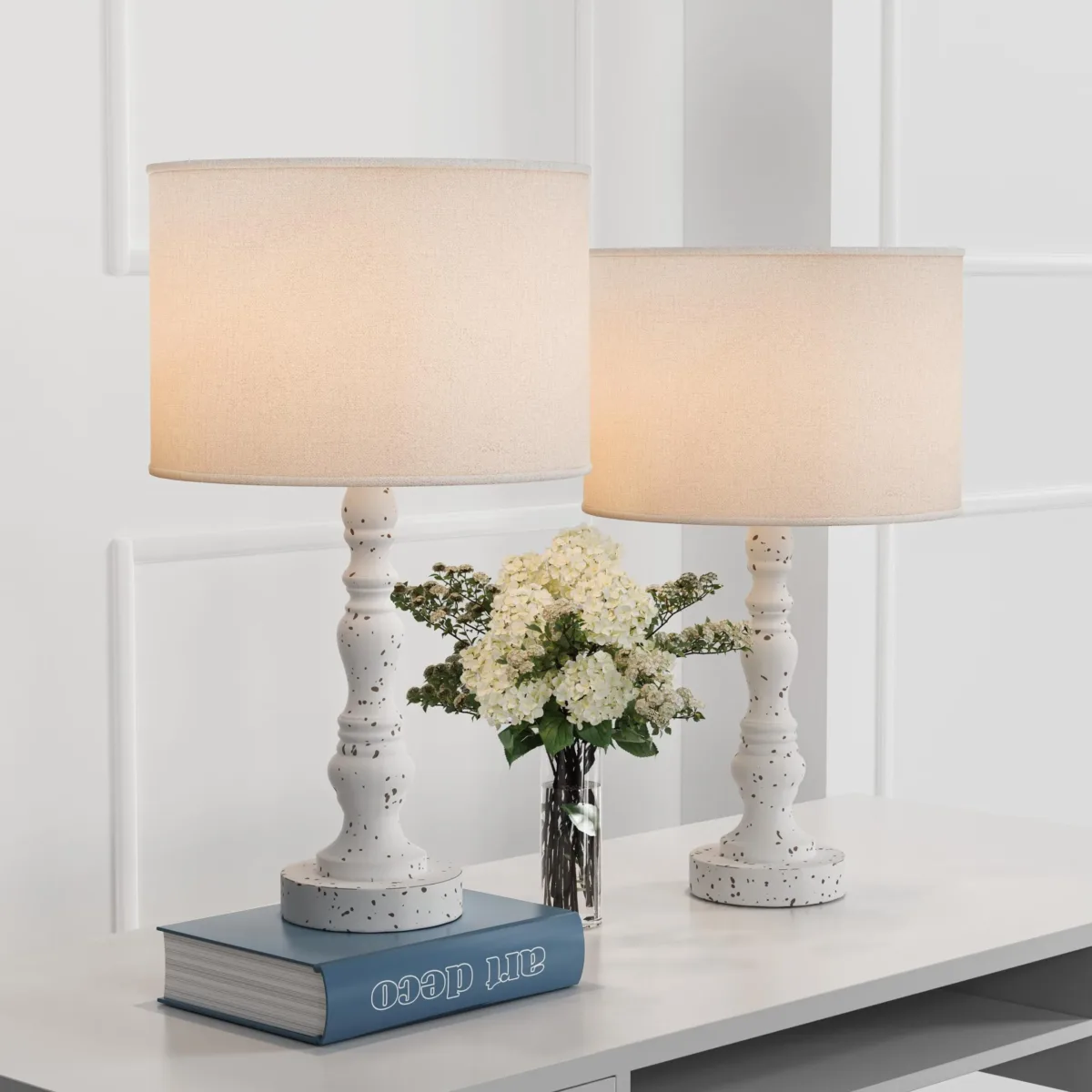 Tomisin Resin Table Lamp - Image 4